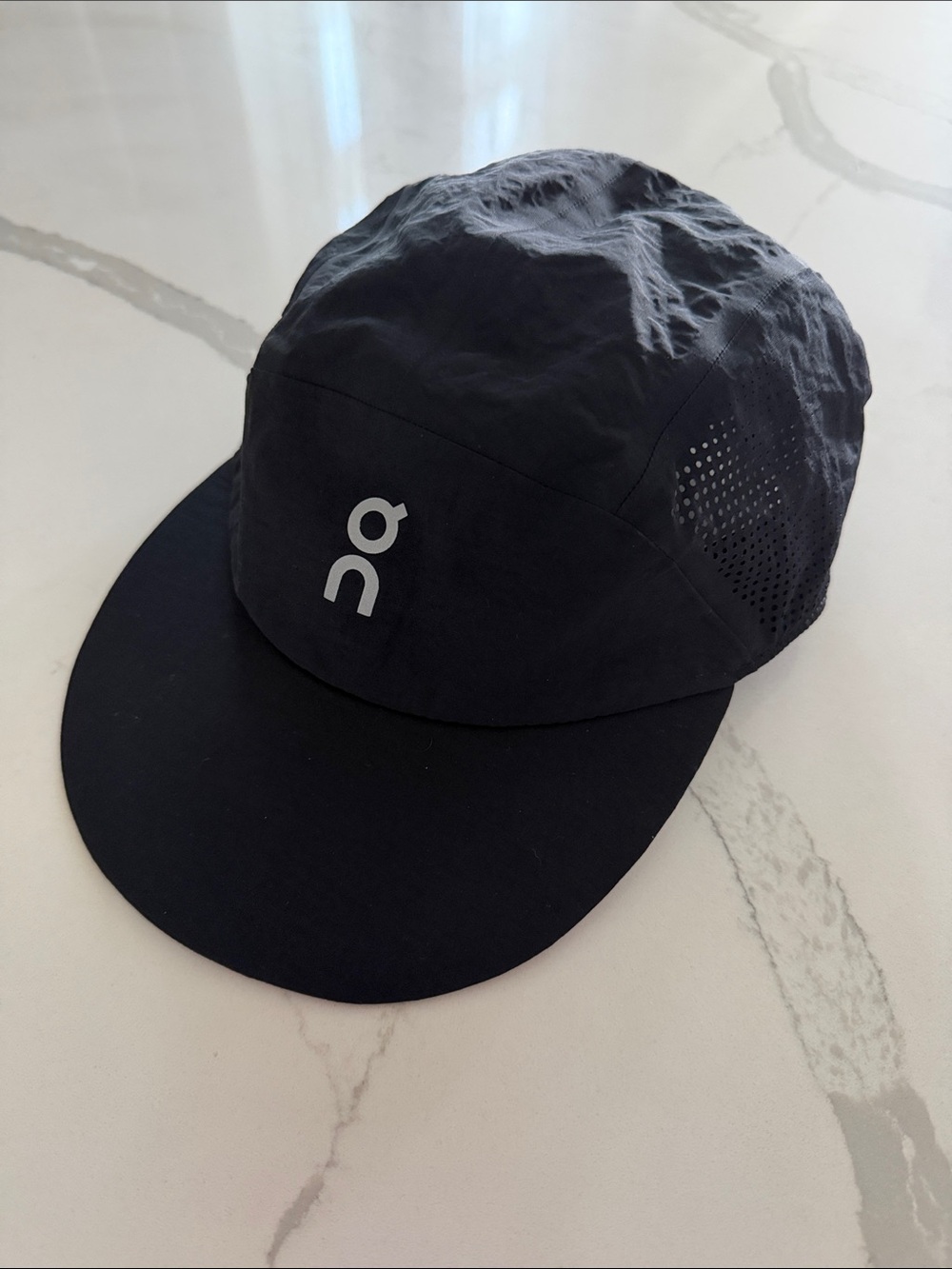 On Cloud Running Black Performance Cap